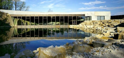 Aussenansicht des Granitzentrum - das Granitmuseum in Hauzenberg im bayerischen Wald.